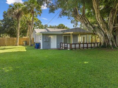 807 S 12th Street, Fort Pierce, FL 34950