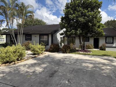 1392 Riverside Circle