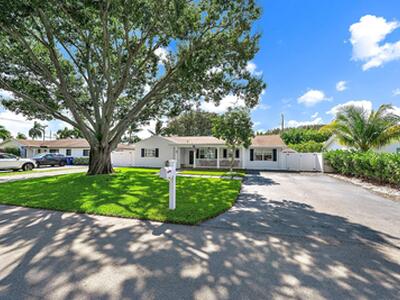 8 Windsor Road W, Jupiter, FL 33469