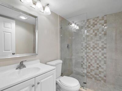 517 Fanshaw M, Boca Raton, FL 33434