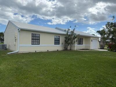 1561 SE Arenson Lane, Port Saint Lucie, FL 34952