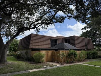 2410 24th Lane, Palm Beach Gardens, FL 33418