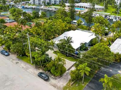 2780 NE 16th Street, Pompano Beach, FL 33062