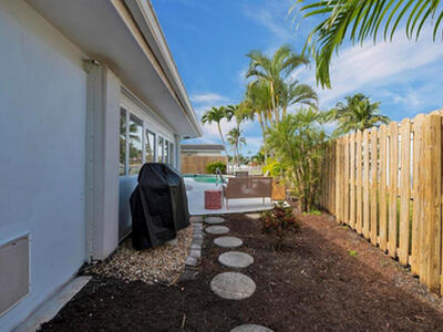 999 SE 6th Terrace, Pompano Beach, FL 33060