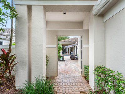 6673 NW 24th Terrace, Boca Raton, FL 33496