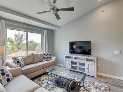 1223 Villa Circle, Boynton Beach, FL 33435