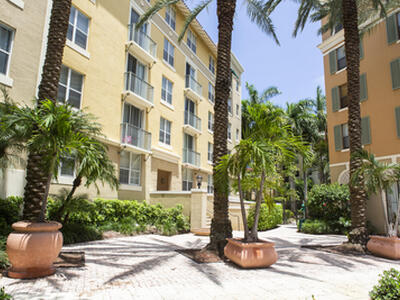 780 S Sapodilla Avenue, West Palm Beach, FL 33401