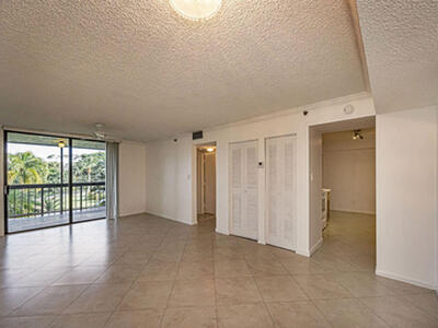 1915 Lavers Circle, Delray Beach, FL 33444