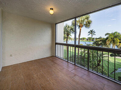 1915 Lavers Circle, Delray Beach, FL 33444