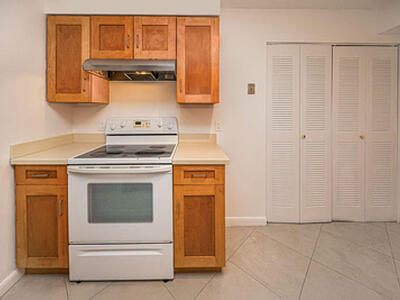 1915 Lavers Circle, Delray Beach, FL 33444