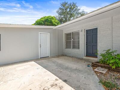 2213 2nd Street SW, Vero Beach, FL 32962