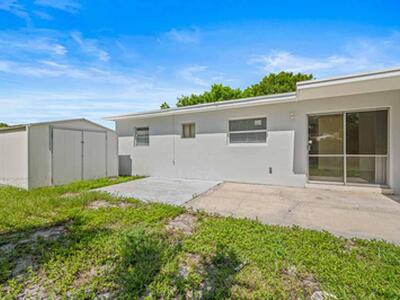 2213 2nd Street SW, Vero Beach, FL 32962