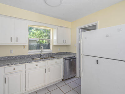 2213 2nd Street SW, Vero Beach, FL 32962