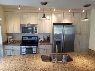 326 Brackenwood Circle, Palm Beach Gardens, FL 33418