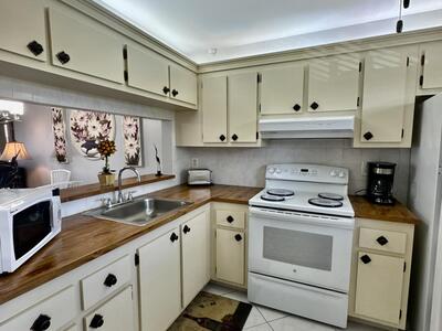 7214 Golf Colony Court, Lake Worth, FL 33467