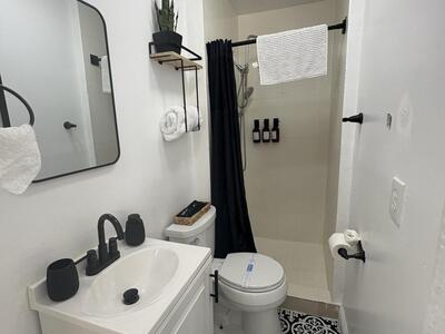 2711 NE 11th Terrace, Pompano Beach, FL 33064