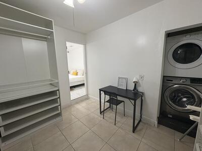 2711 NE 11th Terrace, Pompano Beach, FL 33064