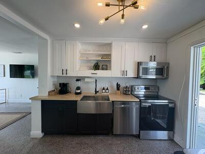 2711 NE 11th Terrace, Pompano Beach, FL 33064