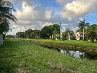 10084 Boynton Place Circle, Boynton Beach, FL 33437