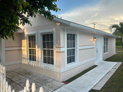 10136 Boynton Place Circle, Boynton Beach, FL 33437