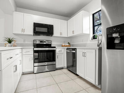 7690 Courtyard Run W