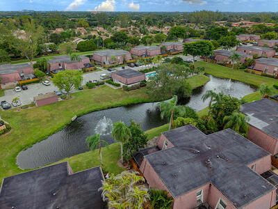 7690 Courtyard Run W, Boca Raton, FL 33433