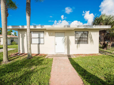 1713 NE 3rd Avenue, Delray Beach, FL 33444