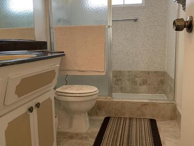 4140 NW 44th Avenue, Lauderdale Lakes, FL 33319