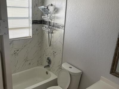 5706 Candlewood Avenue, Mangonia Park, FL 33407