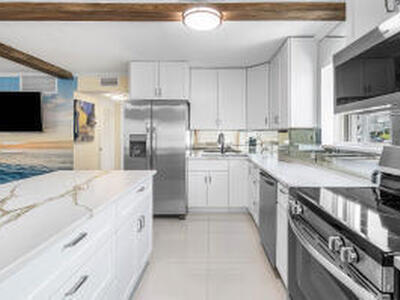 2020 Lake Osborne Drive, Lake Worth, FL 33461