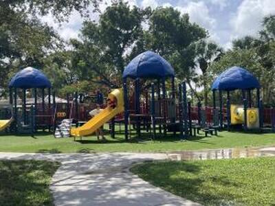 2020 Lake Osborne Drive, Lake Worth, FL 33461