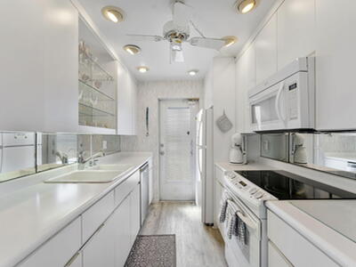 101 NE 19th Avenue, Deerfield Beach, FL 33441