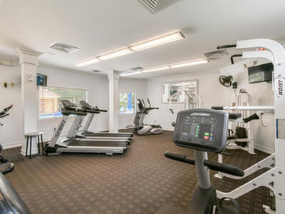 28 Uno Lago Drive, Juno Beach, FL 33408