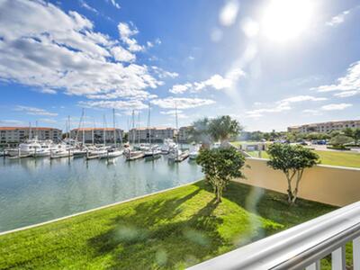 10 Harbour Isle 206 Drive E, Fort Pierce, FL 34949