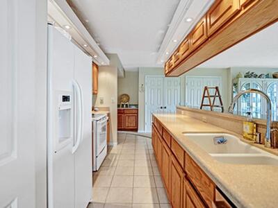 107 Half Moon Circle, Hypoluxo, FL 33462