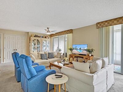 107 Half Moon Circle, Hypoluxo, FL 33462