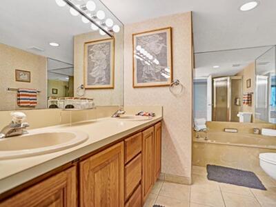 107 Half Moon Circle, Hypoluxo, FL 33462