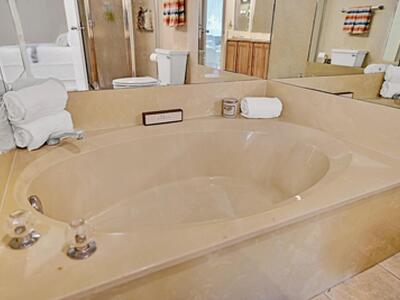 107 Half Moon Circle, Hypoluxo, FL 33462