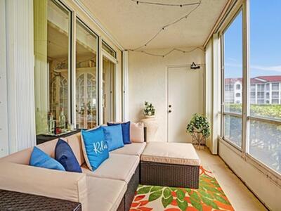 107 Half Moon Circle, Hypoluxo, FL 33462