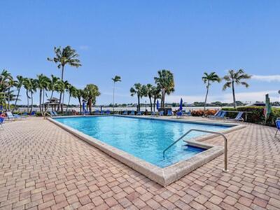 107 Half Moon Circle, Hypoluxo, FL 33462