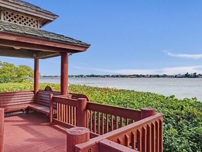 107 Half Moon Circle, Hypoluxo, FL 33462