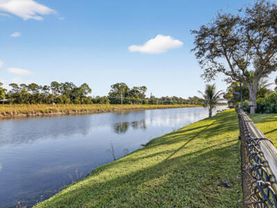 151 Monterey Way, Royal Palm Beach, FL 33411