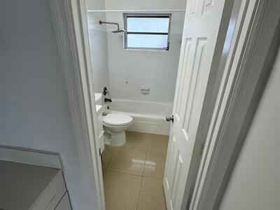 512 SW 2nd Street, Hallandale Beach, FL 33009