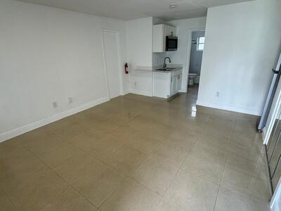 512 SW 2nd Street, Hallandale Beach, FL 33009