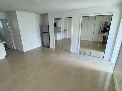 512 SW 2nd Street, Hallandale Beach, FL 33009