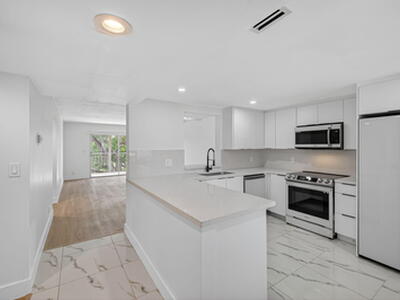 14375 Strathmore Lane