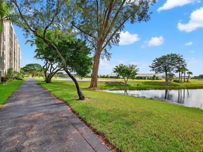 14375 Strathmore Lane, Delray Beach, FL 33446