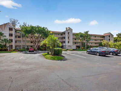 14375 Strathmore Lane, Delray Beach, FL 33446