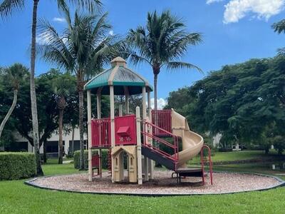 4551 Palmbrooke Circle, West Palm Beach, FL 33417