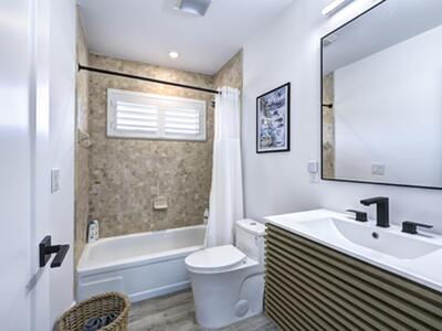 8585 SE Palm Street, Hobe Sound, FL 33455